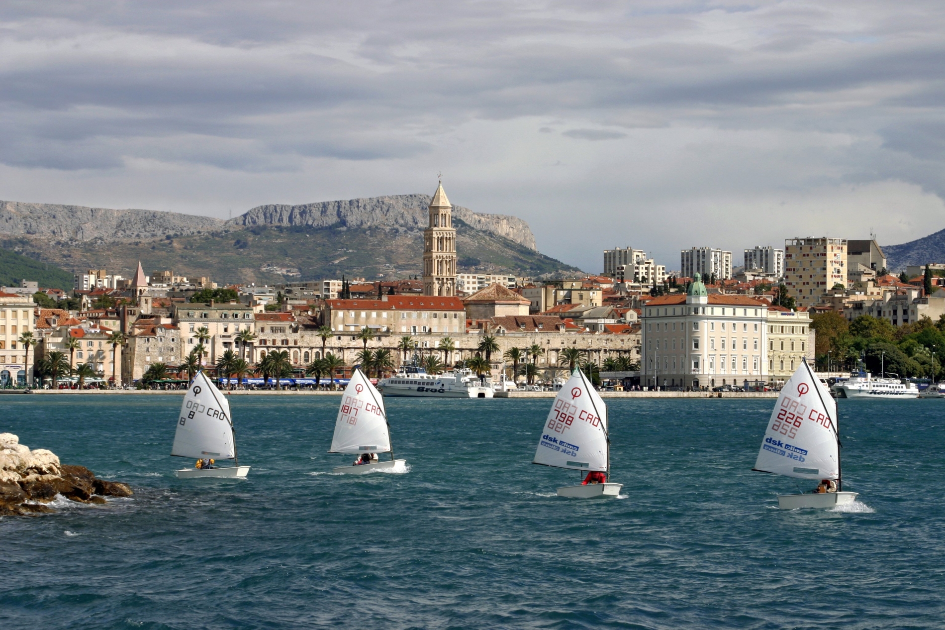 split-parking-sea